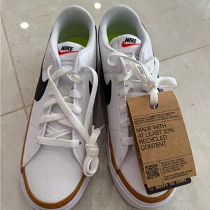 Nike Court Legacy Lift Sneakers | White/Black | Women’s 9.5 | Brand New